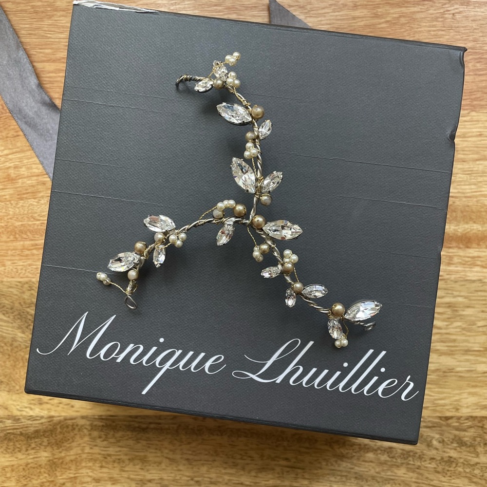 Monique Lhuillier Crystal and Pearl Hairpiece